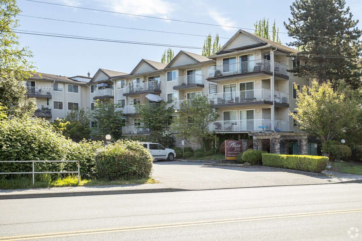 Primary Photo - Plaza 200 Apartments