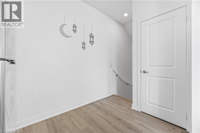 Photo du bâtiment - 3062 SIXTH Line Unit# 342