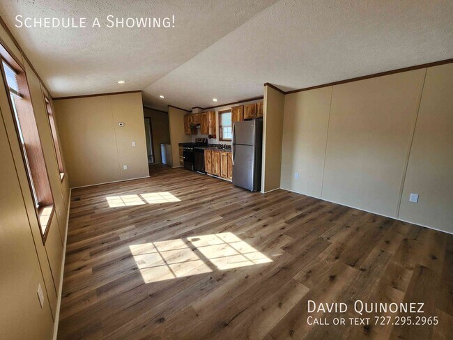 Foto del edificio - 5711 Heather View Ln