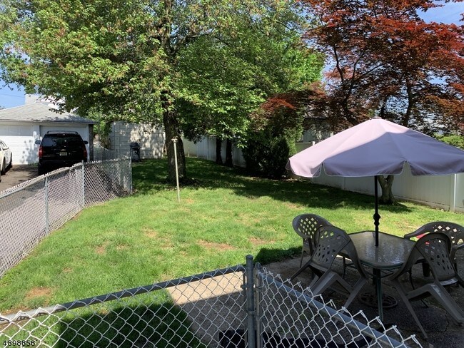 Foto del edificio - 65 1st Ave