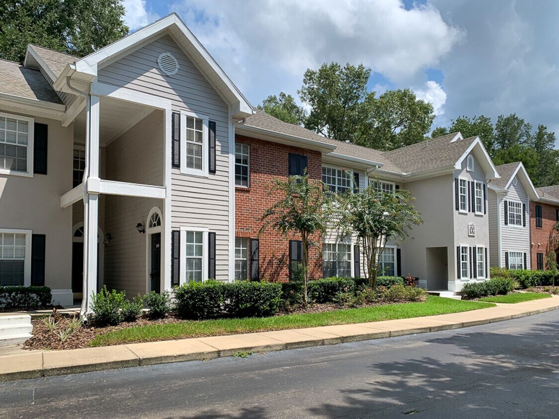Foto principal - 3BR/2BA Condo in Haile Plantation - Availa...