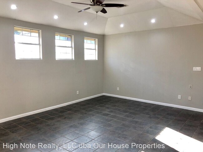 Building Photo - 4 br, 3 bath House - 2007 S 2nd ST Unit B