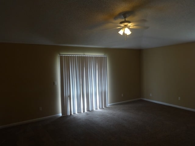 Foto del edificio - 1730 Hudderfield Cir W