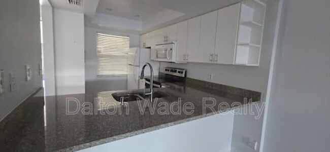 Foto del edificio - 2045 Sunset Grove Ln