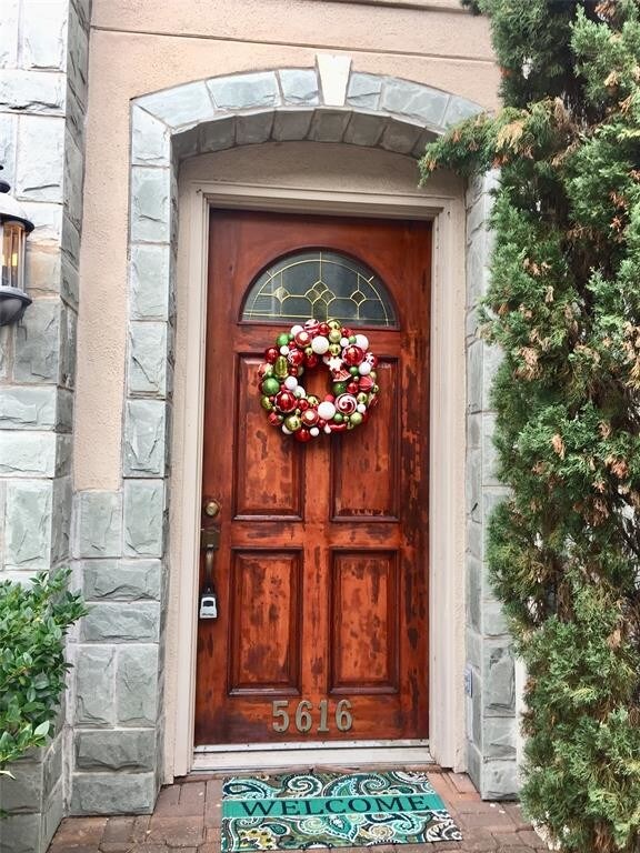 Foto del edificio - 5616 Dolores St