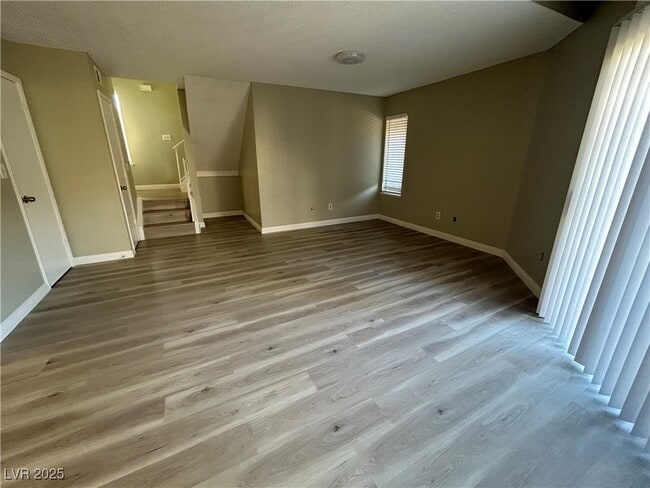 Foto del edificio - 1616 Marathon Dr