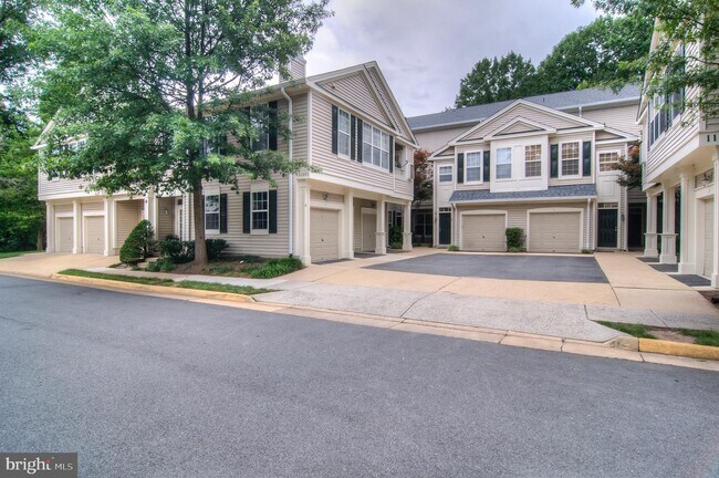 Building Photo - 11401A Gate Hill Pl