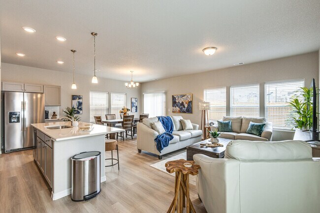 Foto del edificio - 8466 Blue Feather Lp