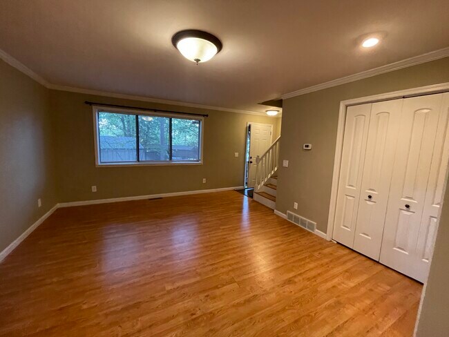 Building Photo - 3767 Emily Ln