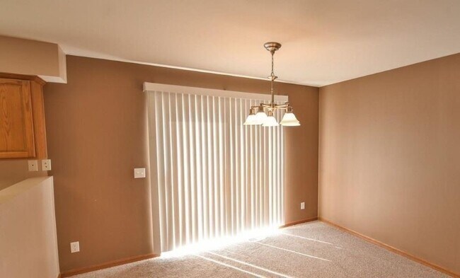 Foto del edificio - 7501 N 111th Ave