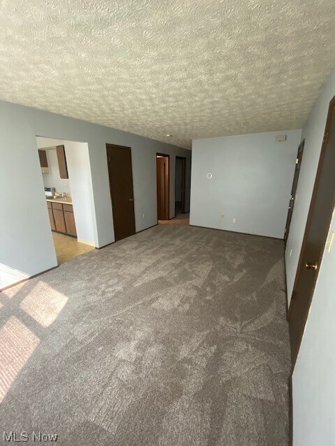 Foto del edificio - 2060 Wolosyn Cir