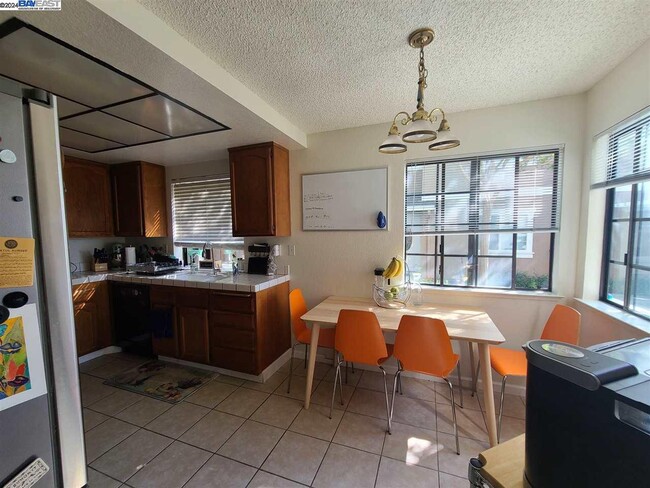 Building Photo - 310 Bridgeside Cir