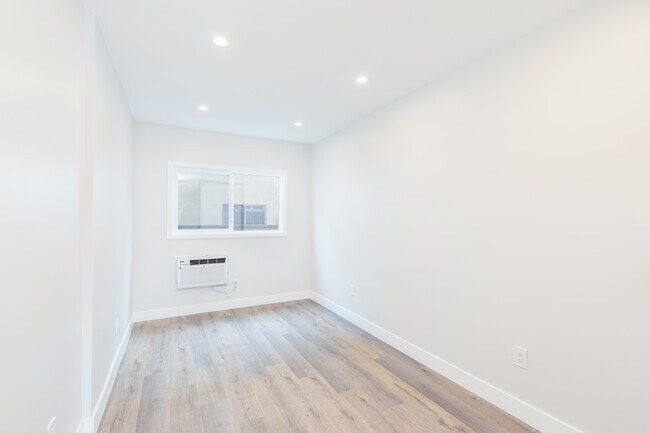 Foto del edificio - 3872 Bentley Ave