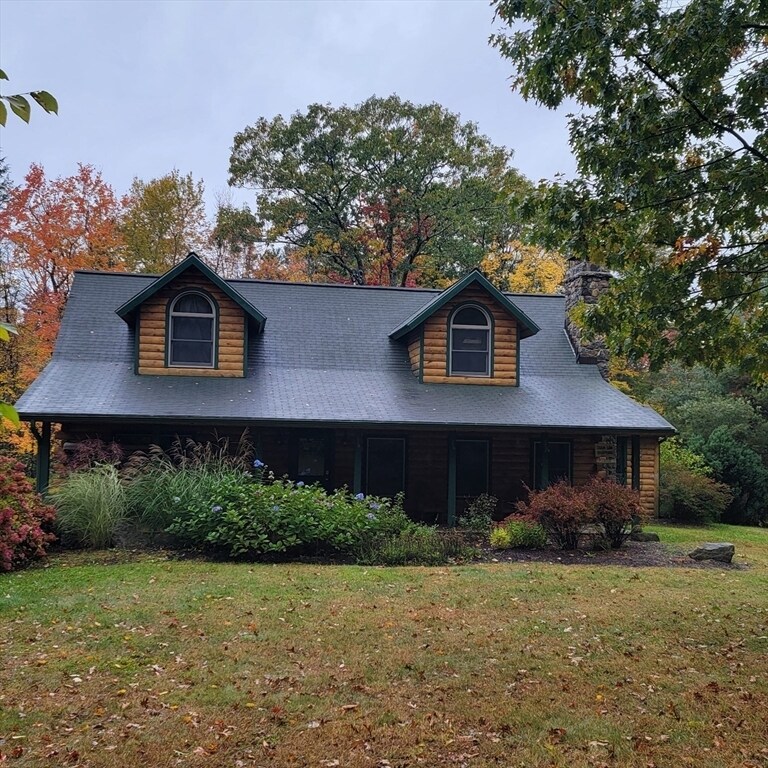 Primary Photo - 1064 Colebrook River Rd