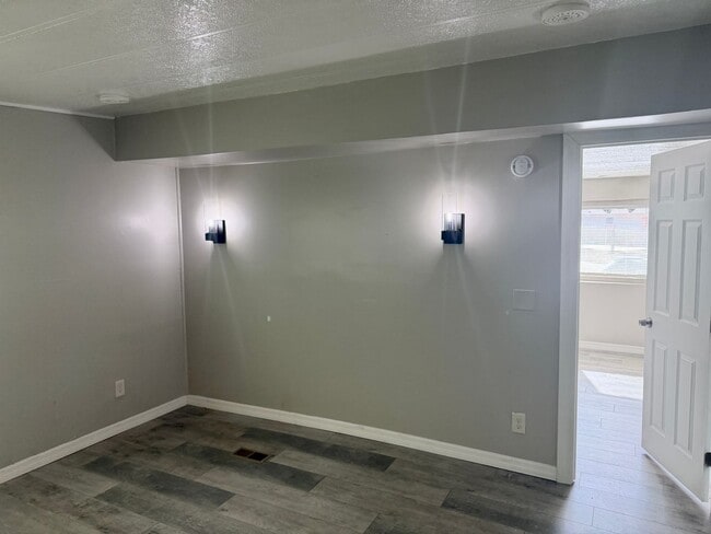 Foto del edificio - 7213 Harney Rd