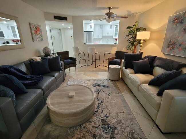 Building Photo - 1421 S Ocean Blvd