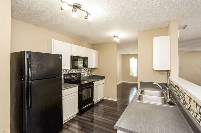 Building Photo - 3 br, 2.5 bath House - 14338 Black Farm Dr