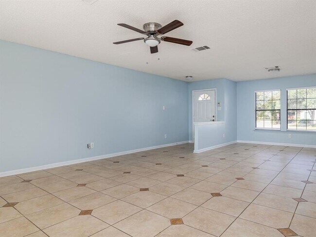 Foto del edificio - 3401 Settlement Dr