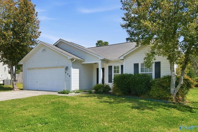 Building Photo - 236 River Oaks Dr