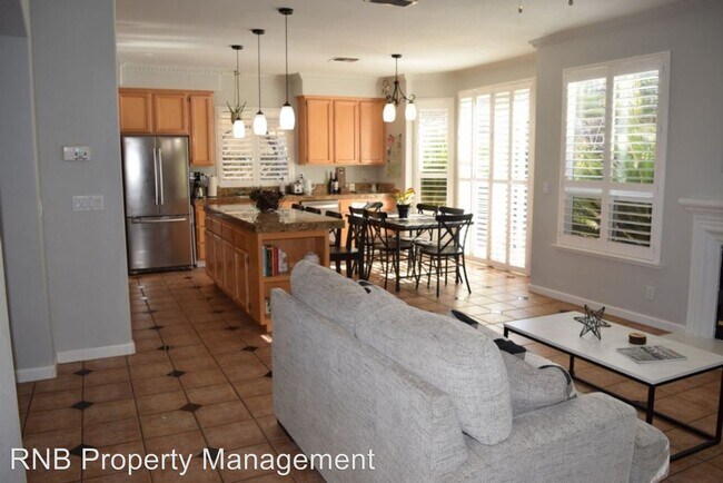 Building Photo - 4 br, 3 bath House - 2038 N Bend Drive