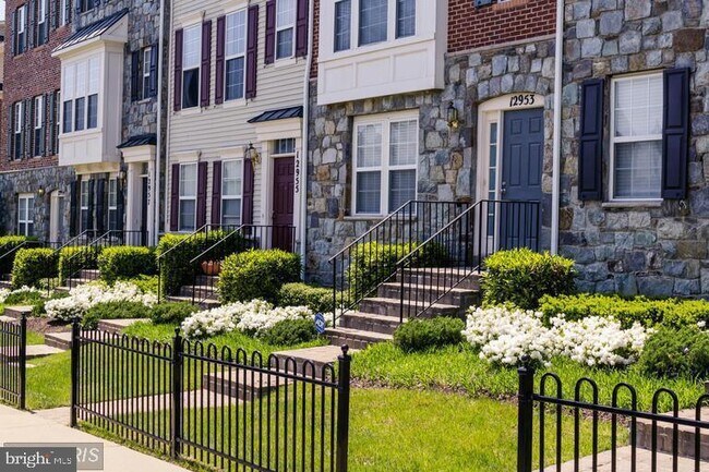 Foto del edificio - 12953 Clarksburg Square Rd