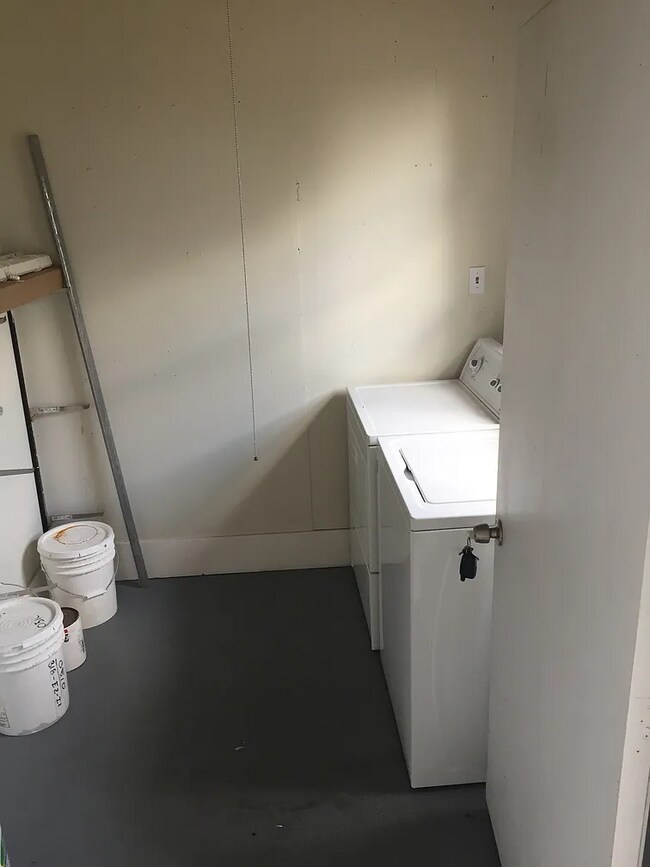 Foto del edificio - 1625 Grayson Dr