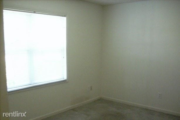Building Photo - 4 br, 4 bath Condo - 1440 Collegeview Ave