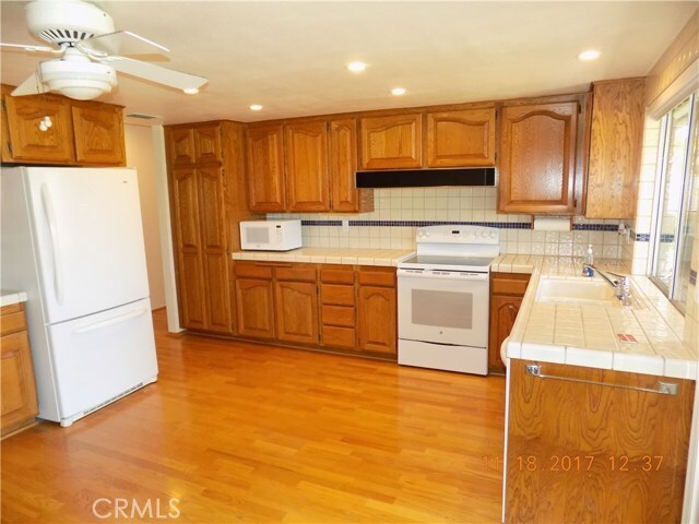 Foto del edificio - 27961 Calle Valdes