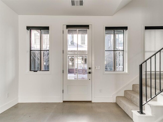 Foto del edificio - 920 Pedalers Ln