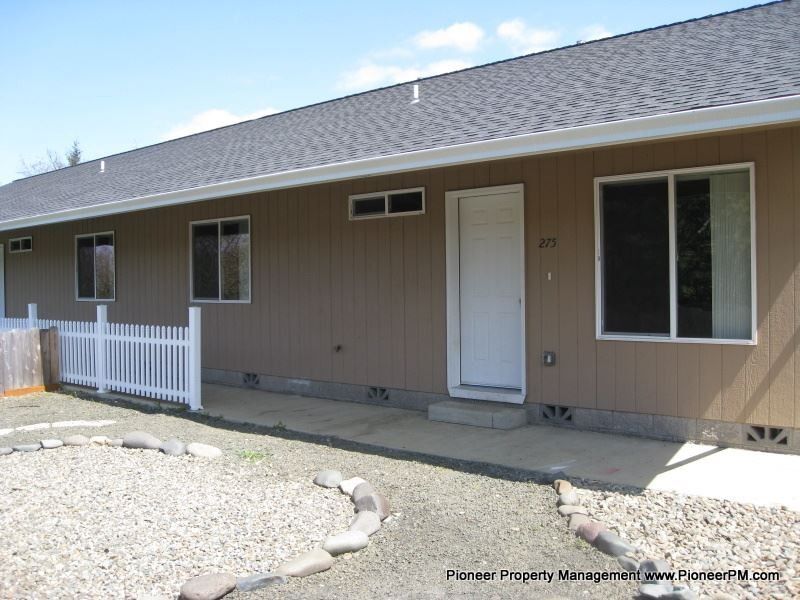 275 Fairacres Ln, Roseburg, OR 97470 House Rental in Roseburg, OR