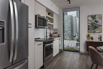 Building Photo - Maizon Brickell