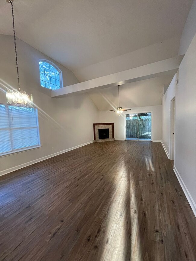 Building Photo - 186 Leeswood Cir