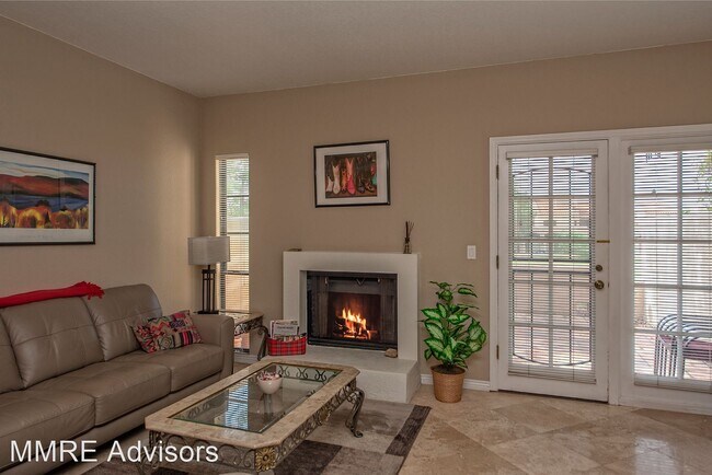 Building Photo - 2 br, 2 bath House - 2953 E Rose Lane