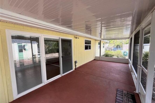 Building Photo - 2 Bedroom in Edgewater