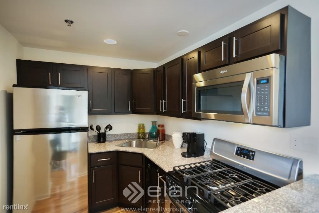 Foto principal - 908 W Argyle St