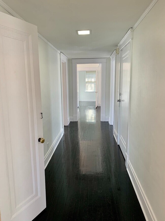 Foto del edificio - 3736 Whitland Ave