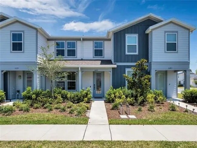 Building Photo - Stunning Townhome in Orlando!