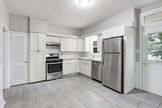 Building Photo - 29 E Orchard Ave