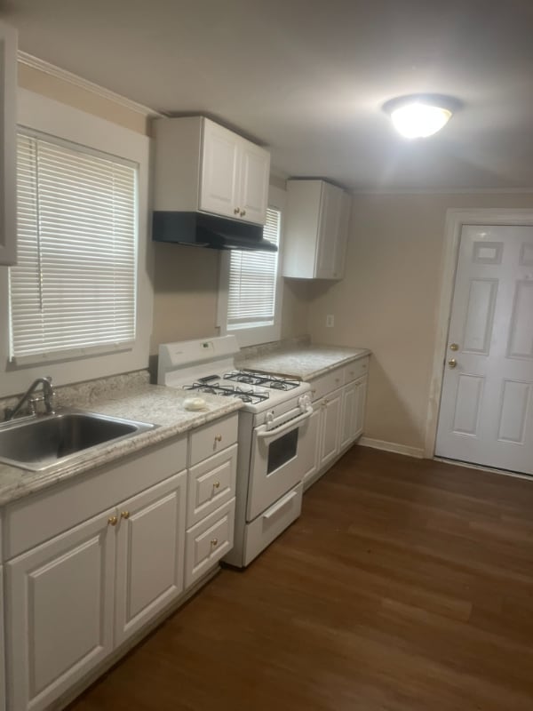 Foto principal - 306 E Green St