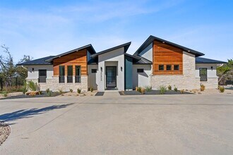 Building Photo - 20806 Northland Cir