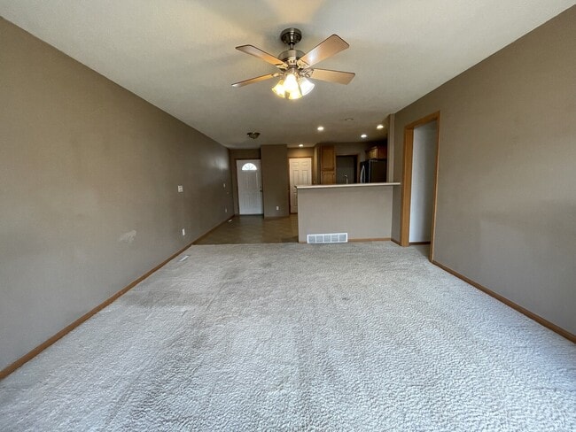 Building Photo - 230 Aydar Dr
