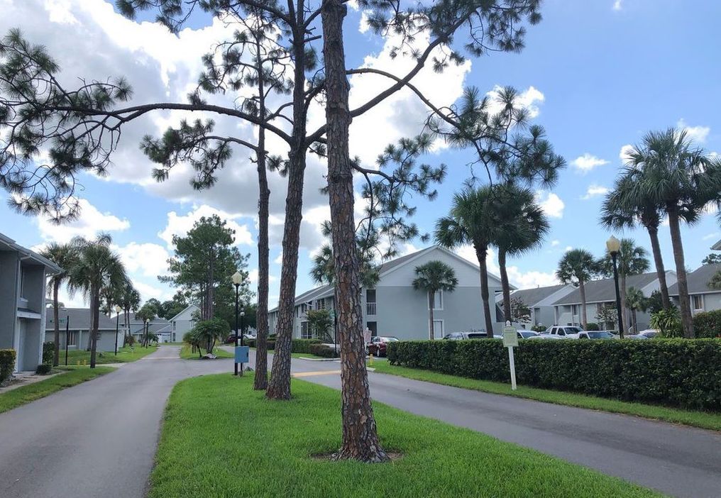 5575 Slash Pine Ct, Orlando, FL 32811 Townhome Rentals in Orlando FL