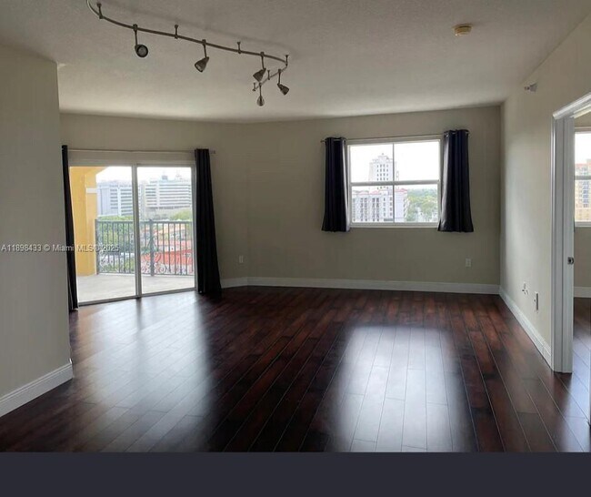 Building Photo - 1627 SW 37th Ave