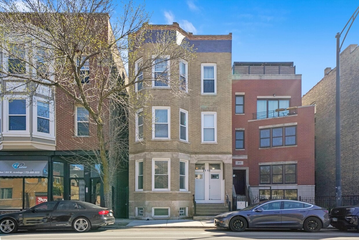 Primary Photo - 2115 W Armitage Ave
