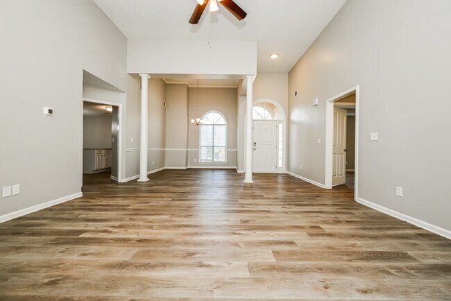 Foto del edificio - 166 Freeman Forest Dr