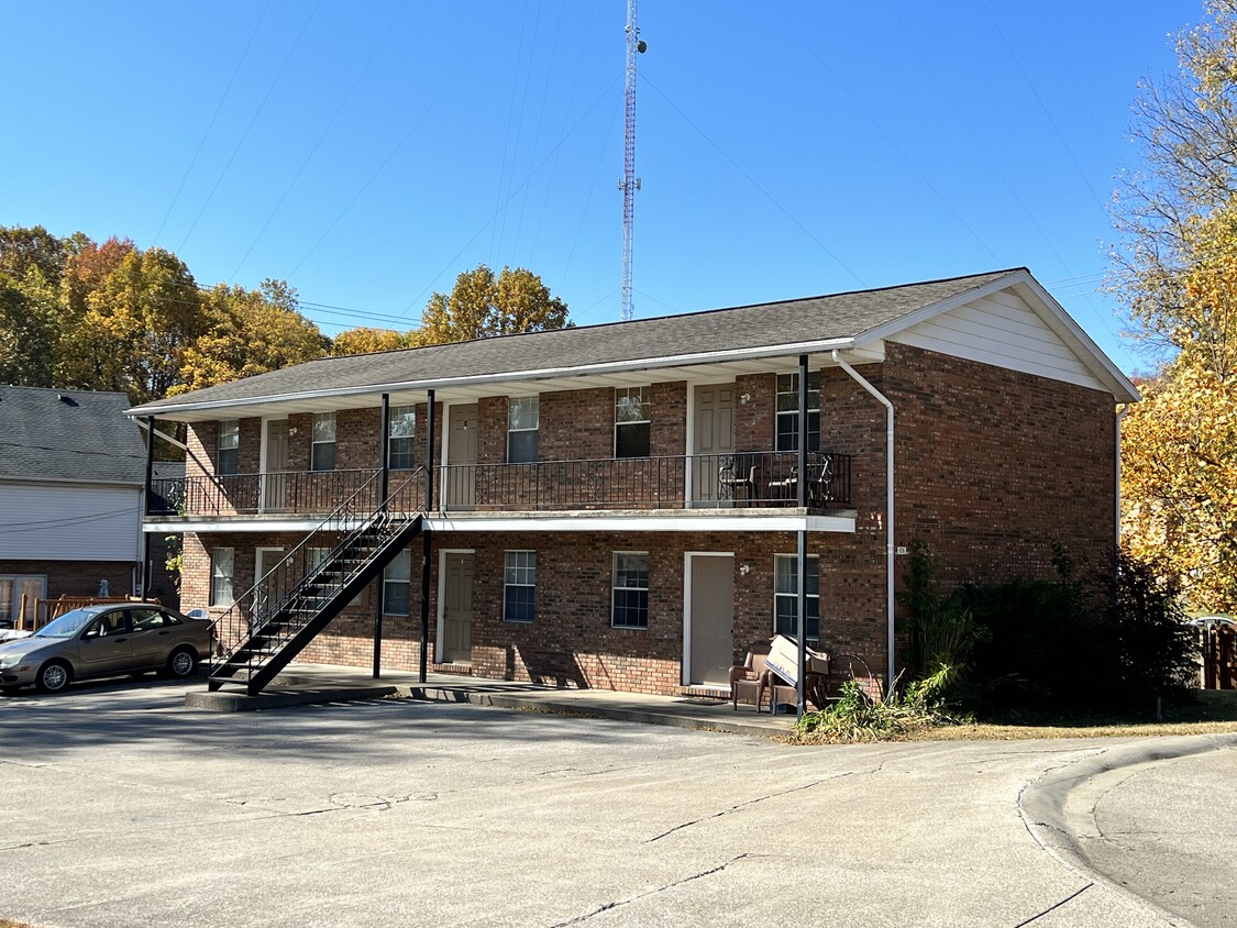 Foto principal - Maple Pointe Apartments