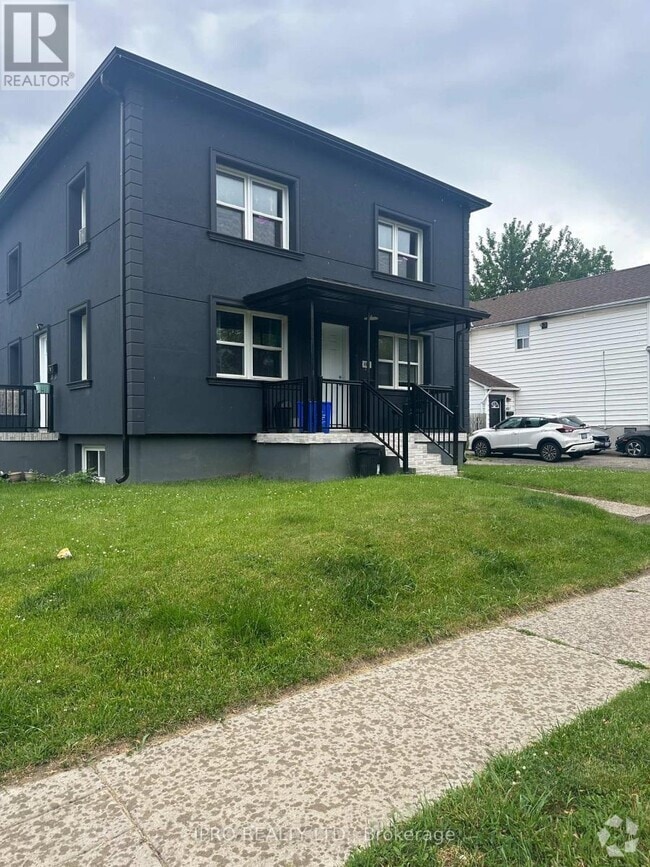 Building Photo - 481 Howard St