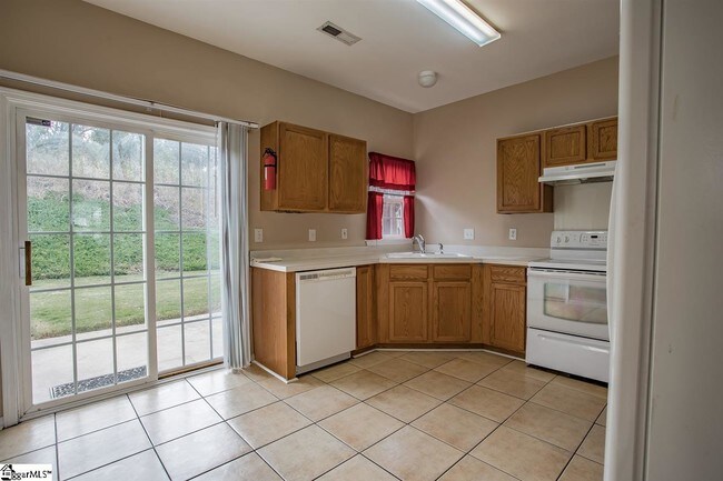 Building Photo - 521 Waterbrook Dr