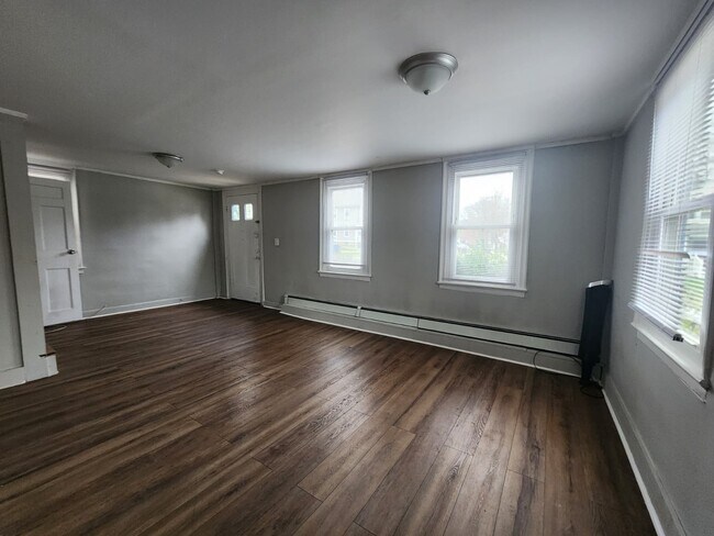 Foto del edificio - 300 W Elm St