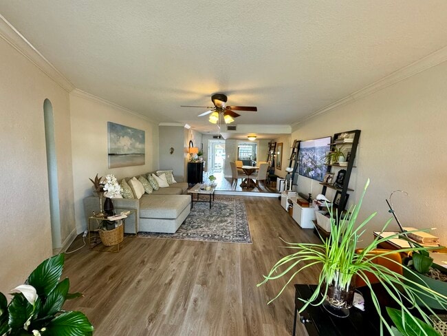 Foto del edificio - 1861 SE 4th St